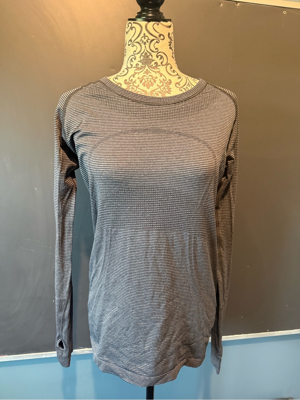 Lululemon Swiftly Tech Long Sleeve Crew